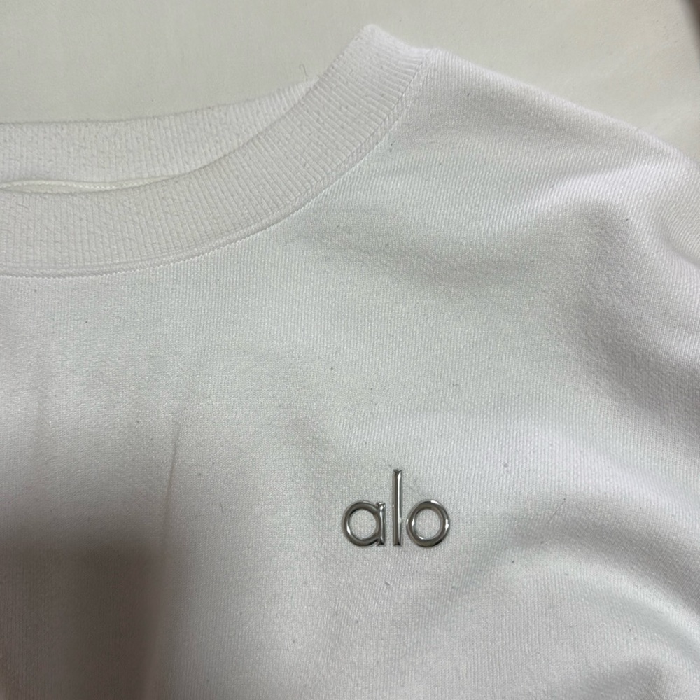 White ALO pull over